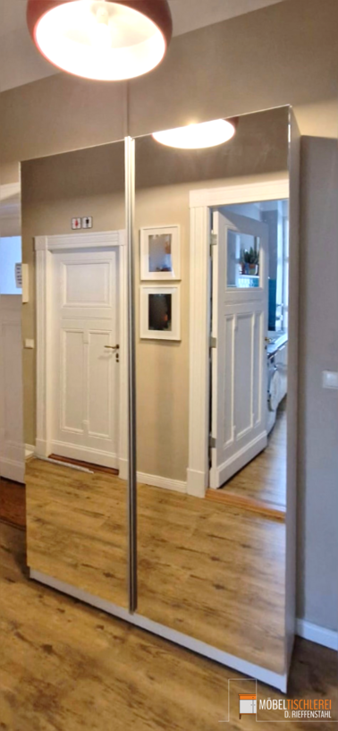 Flurmöbel | Spiegelschrank
