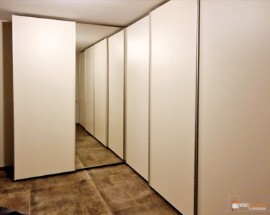 Schlafzimmer | deckenhoher Eckkleiderschrank